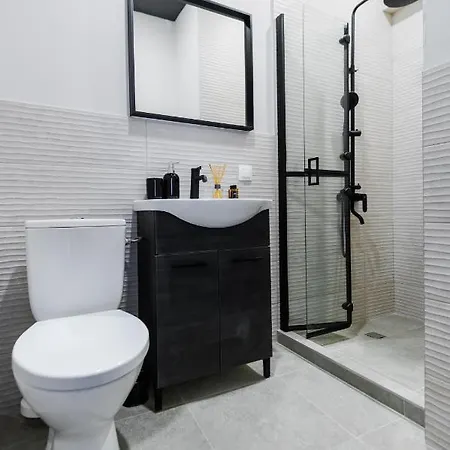 Boutique 2-bedroom In Apartment *